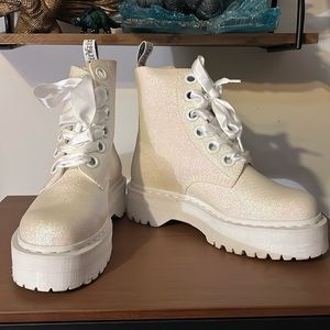 Dr. Martens Molly Glitter